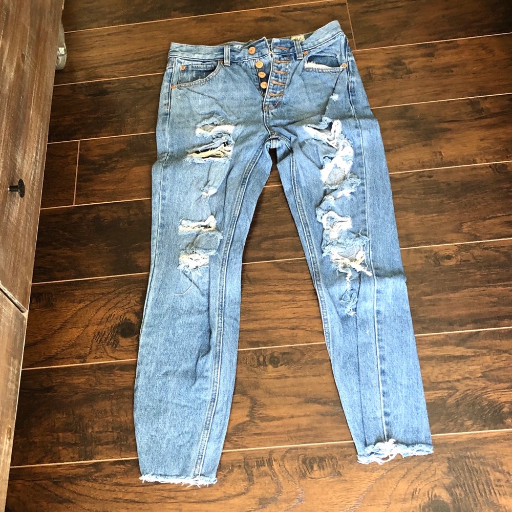 skinny jeans with holes